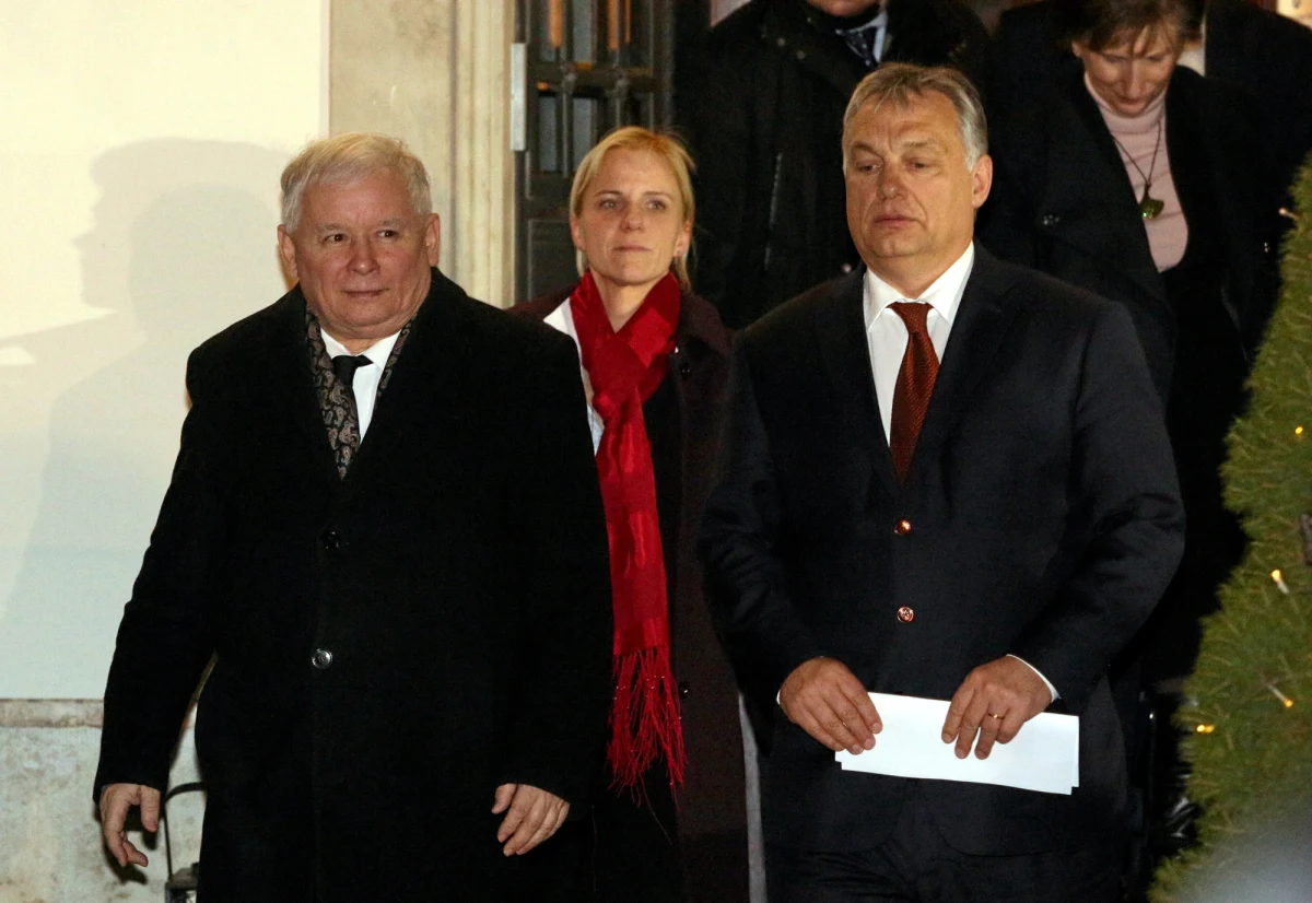 Francuski dziennik "Le Figaro" ocenia, że porażka premiera Węgier Viktora Orbana w wyborach parlamentarnych może mieć istotne konsekwencje dla sytuacji politycznej w Polsce. Według gazety, wynik głosowania uderza przede wszystkim w Prawo i Sprawiedliwość, które przez lata pozostawało jednym z najbliższych sojuszników węgierskiego lidera na arenie europejskiej.