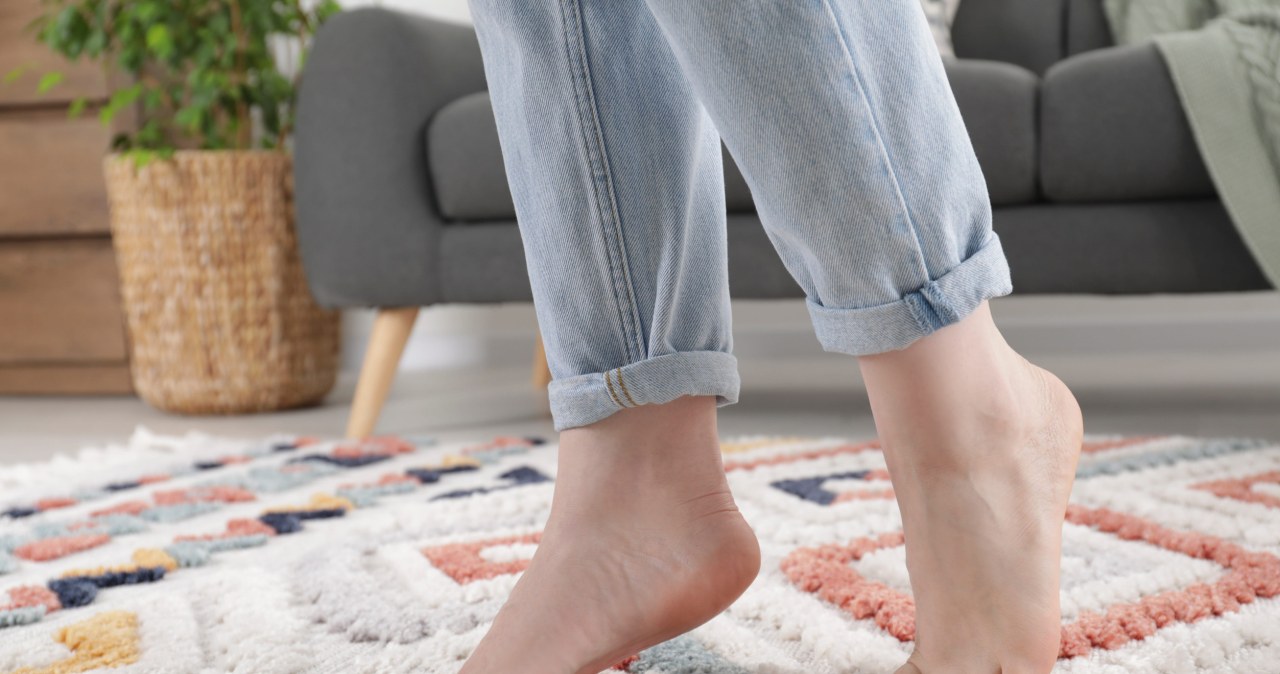 Krępujący problem wielu osób. Jak pozbyć się brzydkiego zapachu stóp?
