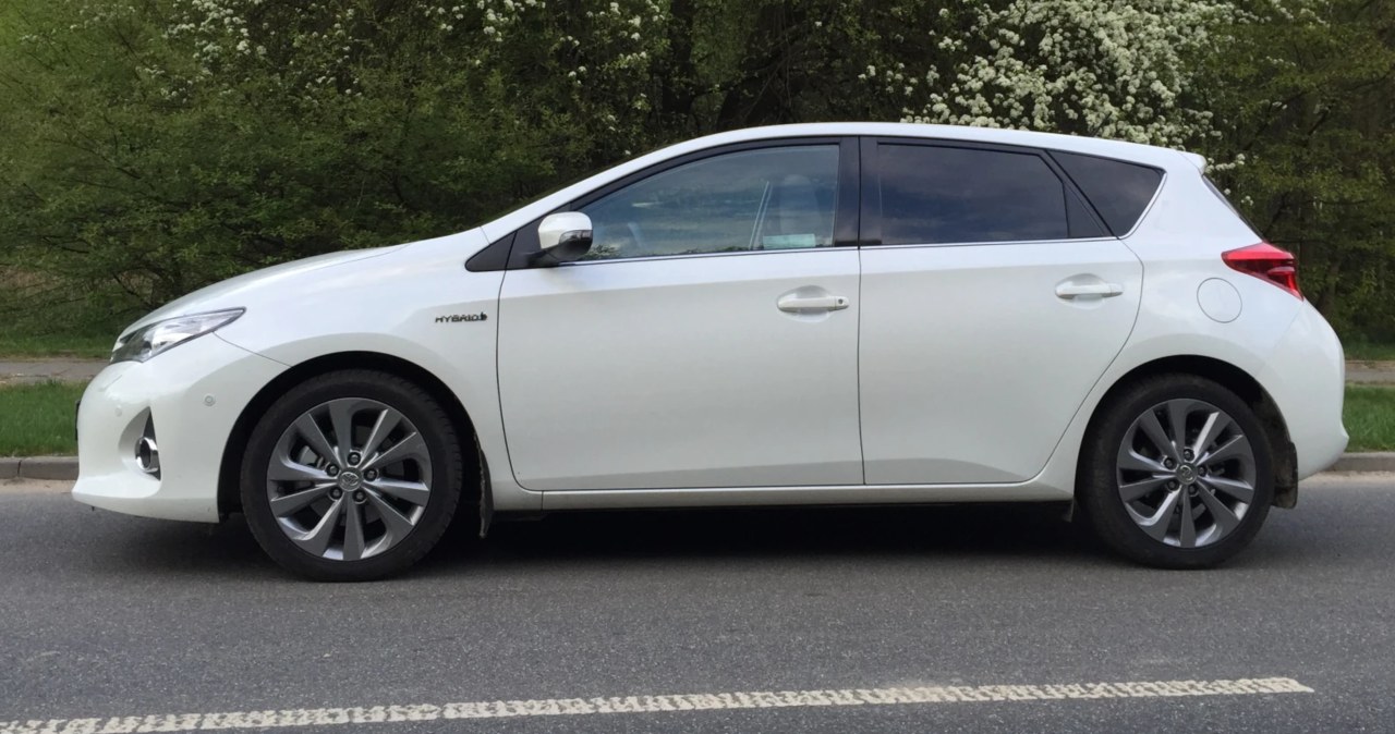 Używana Toyota Auris. Czy naprawdę jeździ wiecznie?