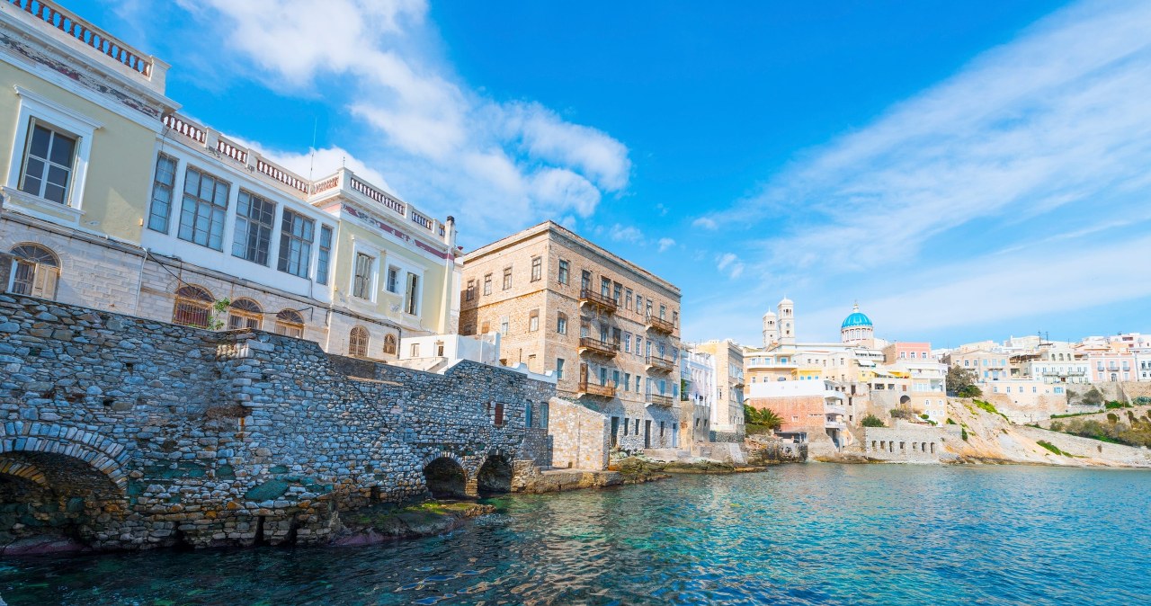 Grecka wyspa szuka chętnych na darmowy pobyt. Fani kotów będą zachwyceni