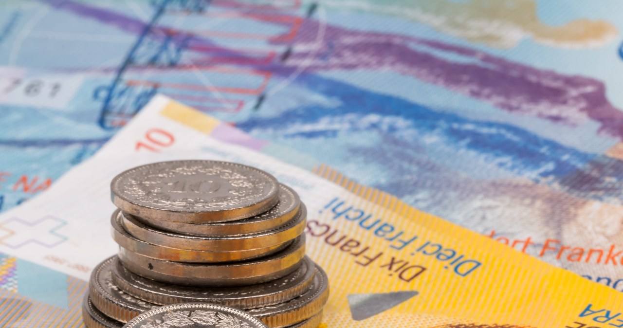 Banki kontra frankowicze. ZBP: Koniec ze "snem o darmowych mieszkaniach"