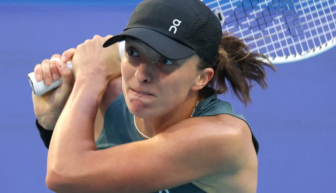 Dwóch rywali. Iga Świątek zrobiła show. W Stuttgarcie rozległy się brawa