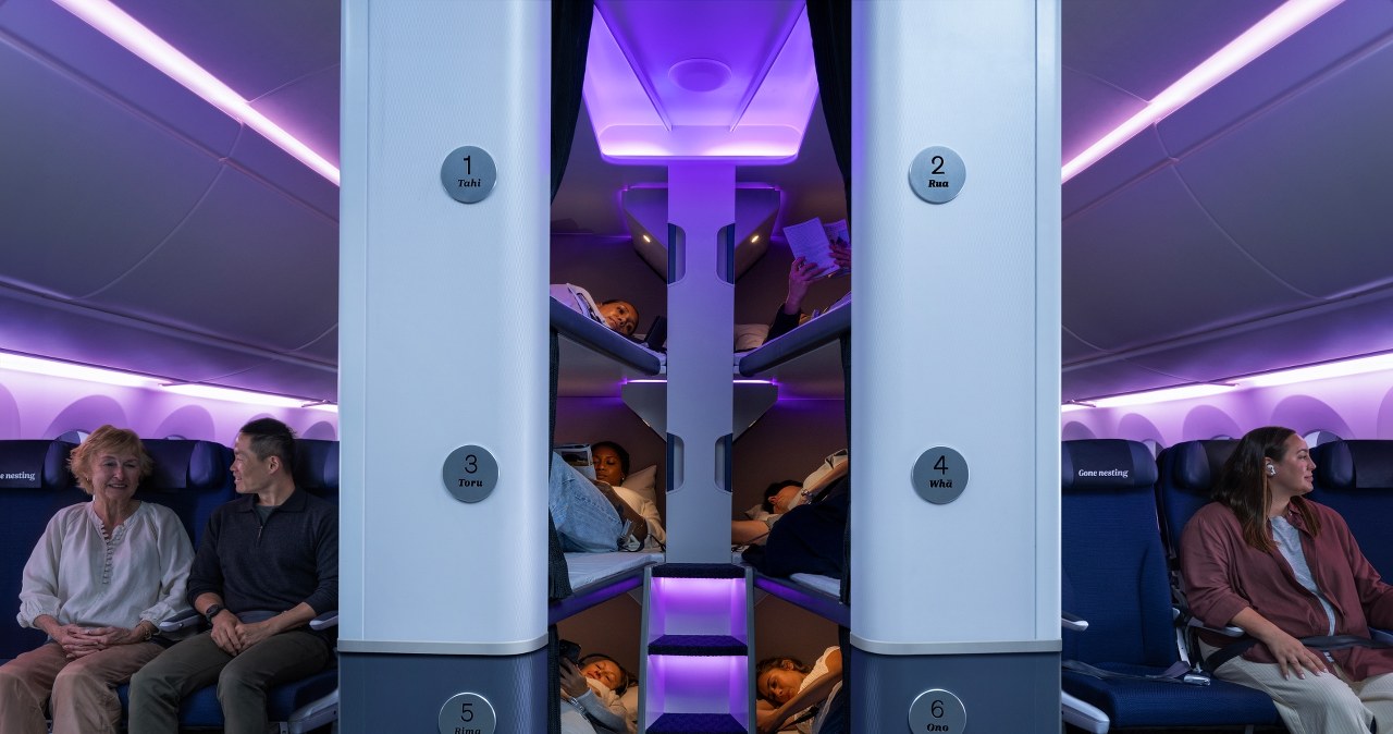 Samolot z kuszetką. Linia lotnicza montuje piętrowe łóżka