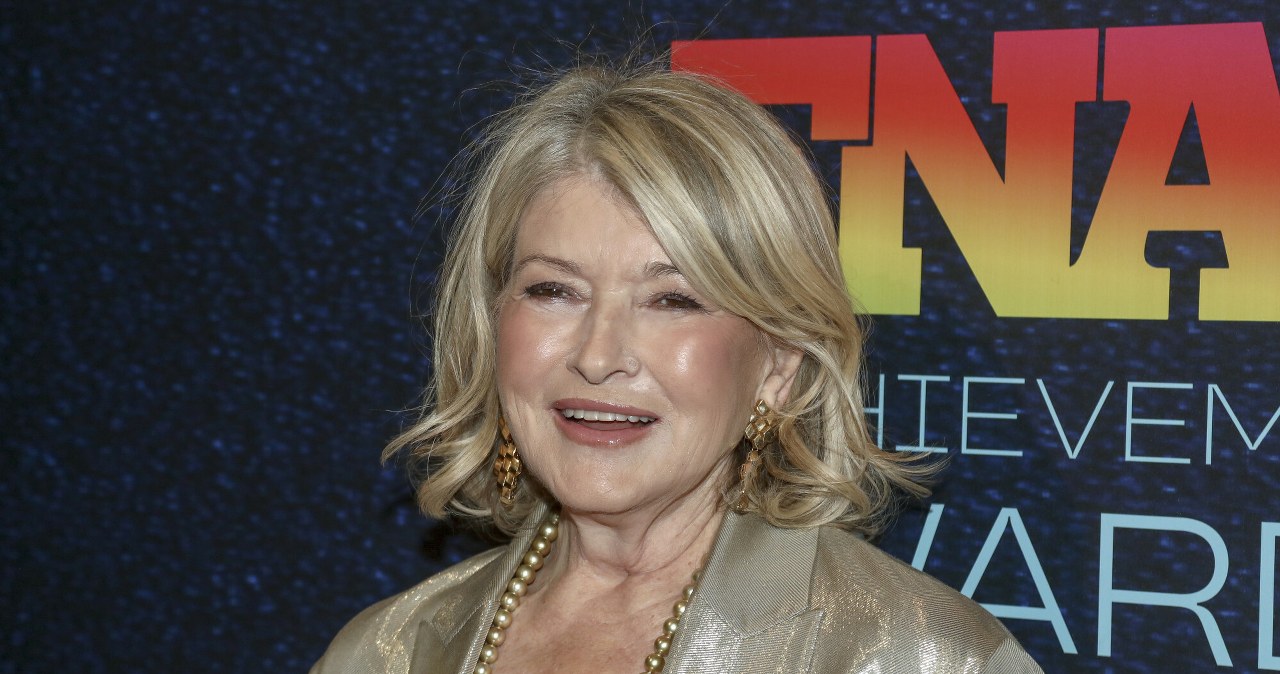 Strzał w dziesiątkę na komunie dla seniorek. Ten strój "odejmuje lat"