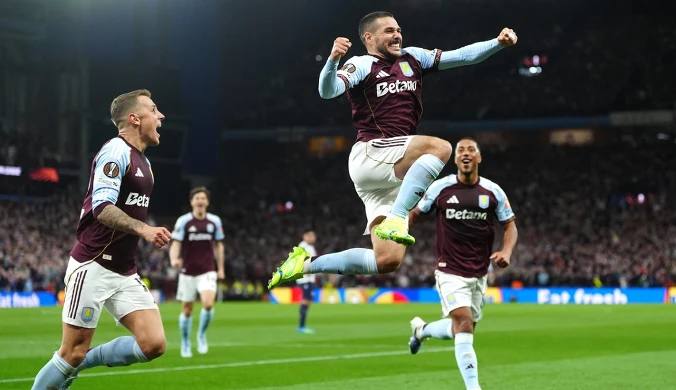 Matty Cash w centrum pogromu, Włosi zmiażdżeni w hicie. Awans Polaka faktem