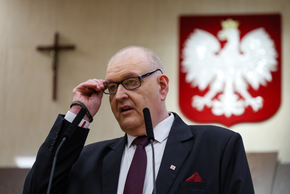Spór o ślubowanie nowych sędziów TK. Bogdan Święczkowski wyjaśnia