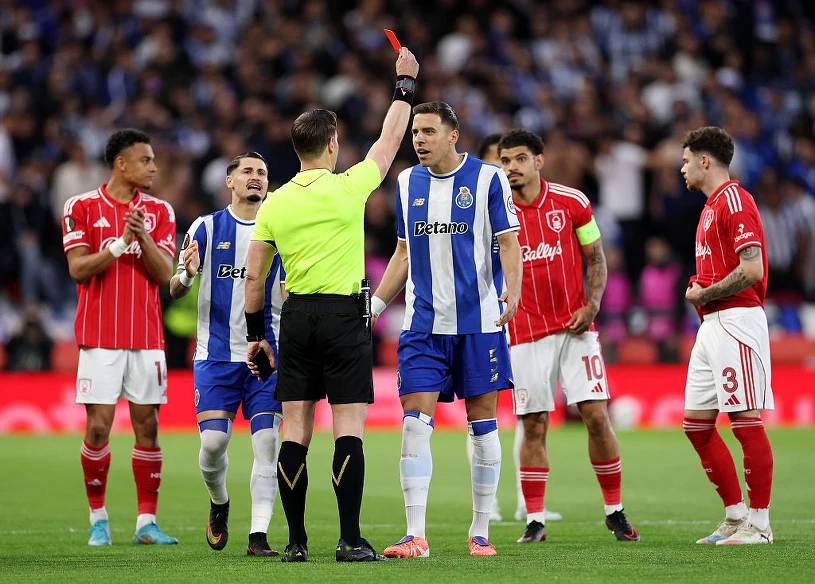 Koszmarny występ Bednarka. Tak jeszcze w Portugalii o nim nie mówiono