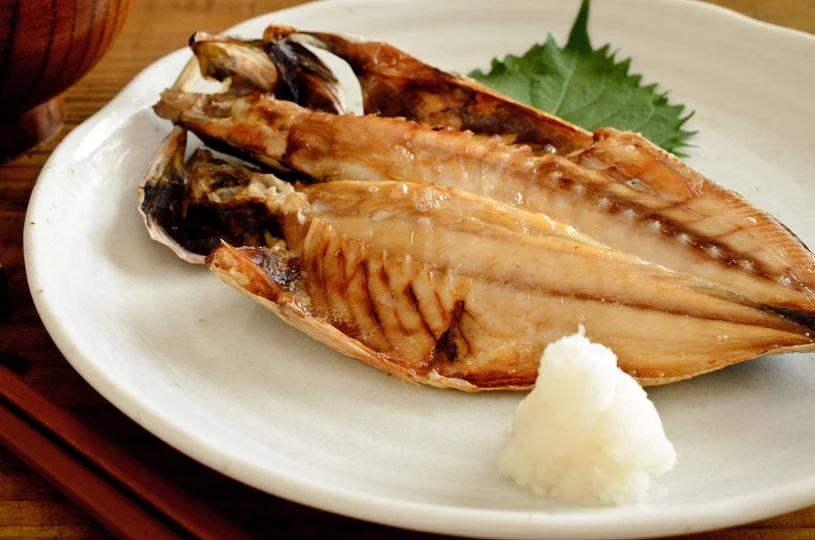 Ma więcej Omega-3 niż łosoś i kosztuje ułamek jego ceny. Paliwo dla mózgu