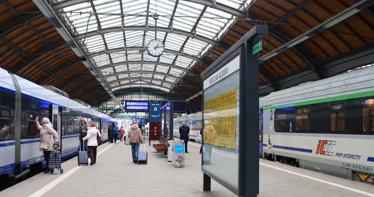 Fala krytyki pod adresem PKP Intercity. Miał być hit, a są kpiny