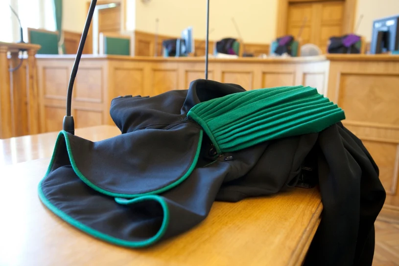 Sąd zdecydował ws. adwokata. Prokuratura postawiła mu zarzuty