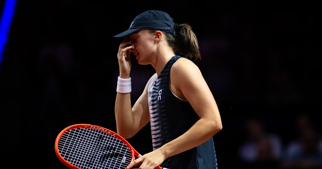 Świątek przegrała z Andriejewą. Komunikat WTA po meczu Polki