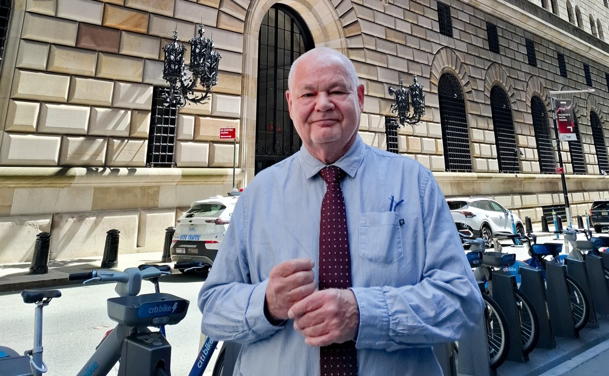 "Polskie złoto jest bezpieczne". Prezes Glapiński pojechał na inspekcję