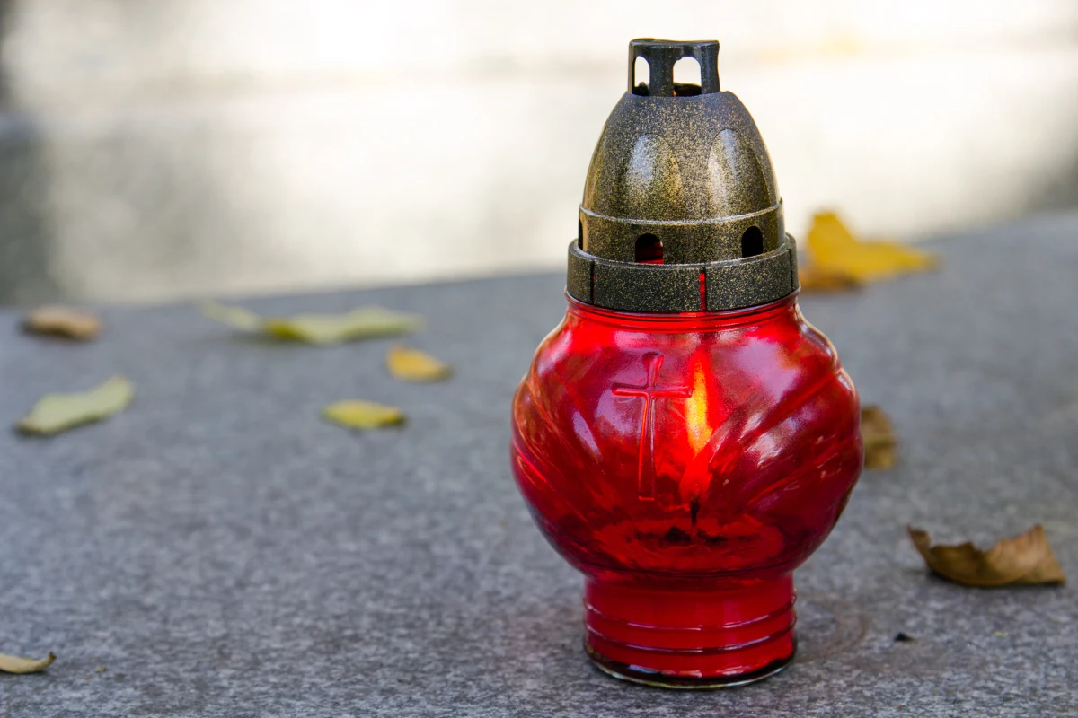 Władze Tomska, miasta w azjatyckiej części Rosji, zdemontowały pomnik ofiar represji politycznych, poświęcony Polakom, Litwinom, Łotyszom, Estończykom i Kałmukom. Taką informację przekazał niezależny rosyjski portal Nowaja Gazieta Jewropa.