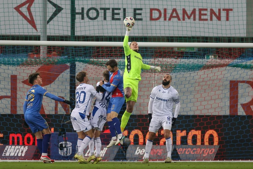 Niespodziewana absencja gwiazdy Lecha Poznań. Dlatego nie zagrał z Pogonią