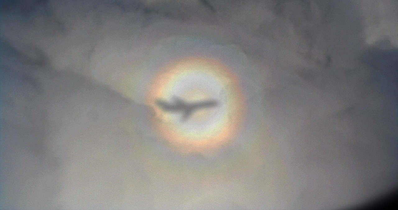 Uchwyciła to z samolotu. Niezwykłe zjawisko budzi zachwyt i zdumienie