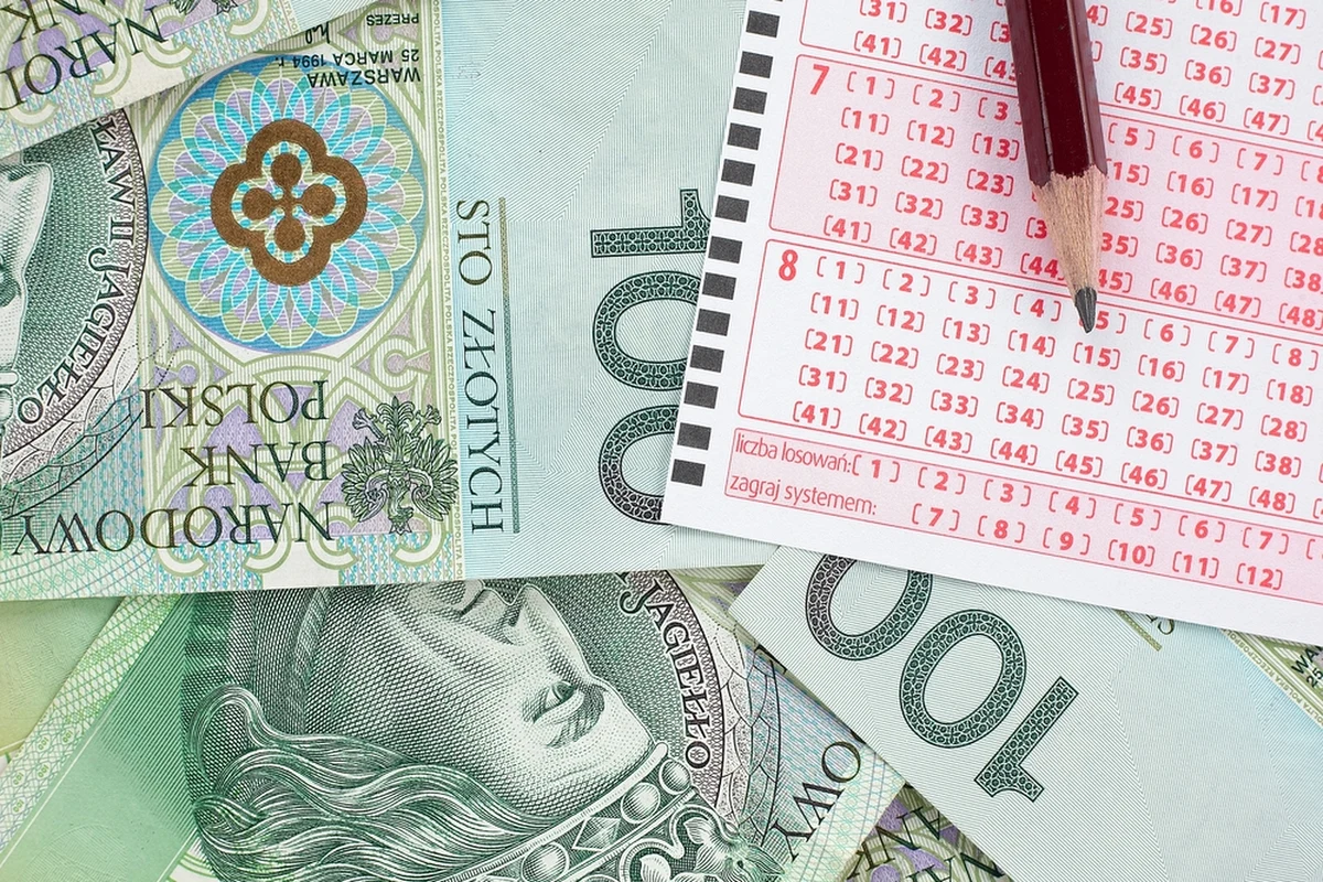 W sobotnim losowaniu Lotto padła „szóstka”. Wiadomo już, że zwycięzca odwiedził kolekturę w Reczu w województwie zachodniopomorskim. 
