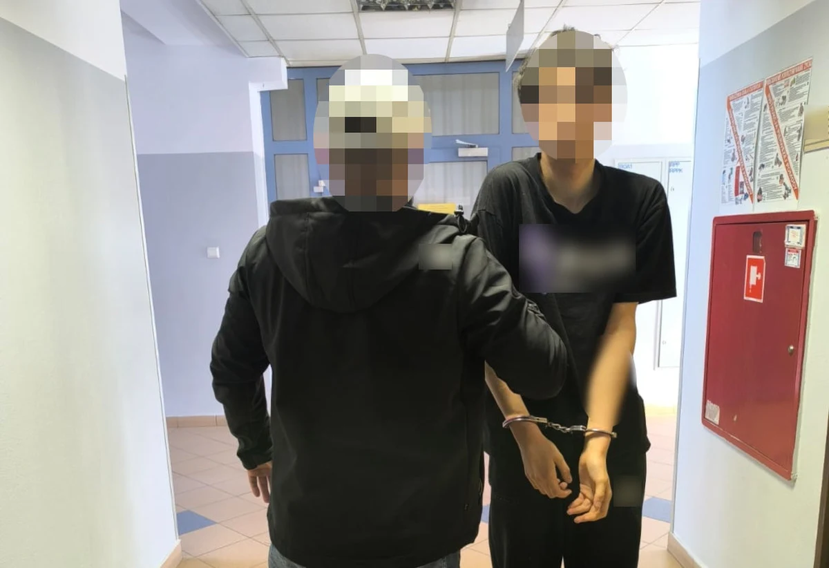 Do 20 lat więzienia grozi dwóm młodym mężczyznom, którzy dokonali brutalnego napadu z użyciem maczety na warszawskim Bemowie. Okradli swoją ofiarę i użyli gazu pieprzowego. 