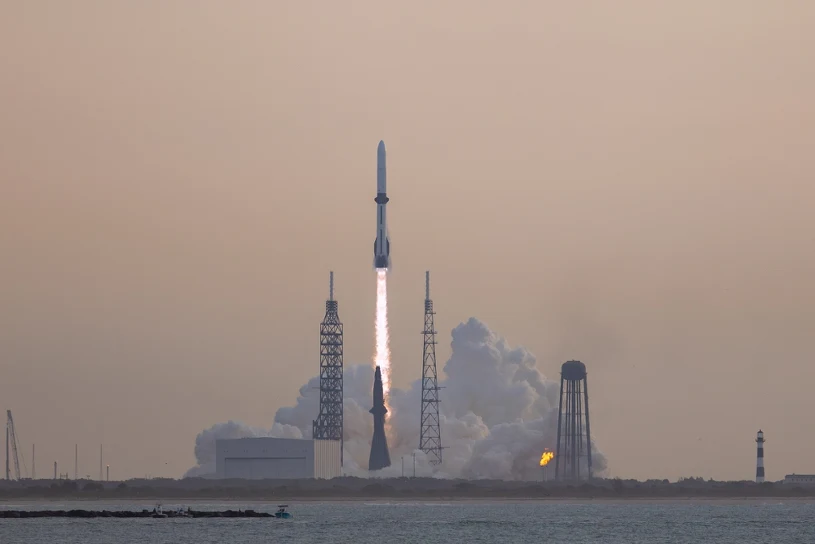 Blue Origin z sukcesem, ale Bezos nie ma powodów do radości