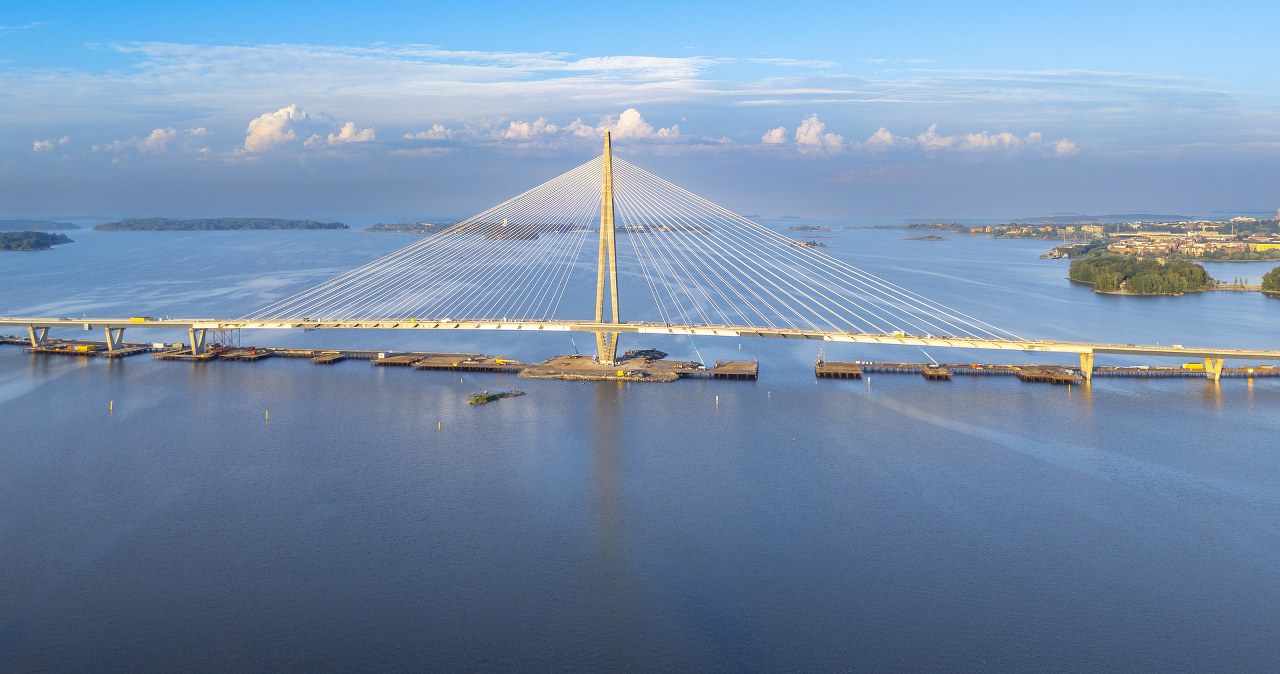 Najdłuższy i najwyższy w kraju. Rekordowy most jest już otwarty