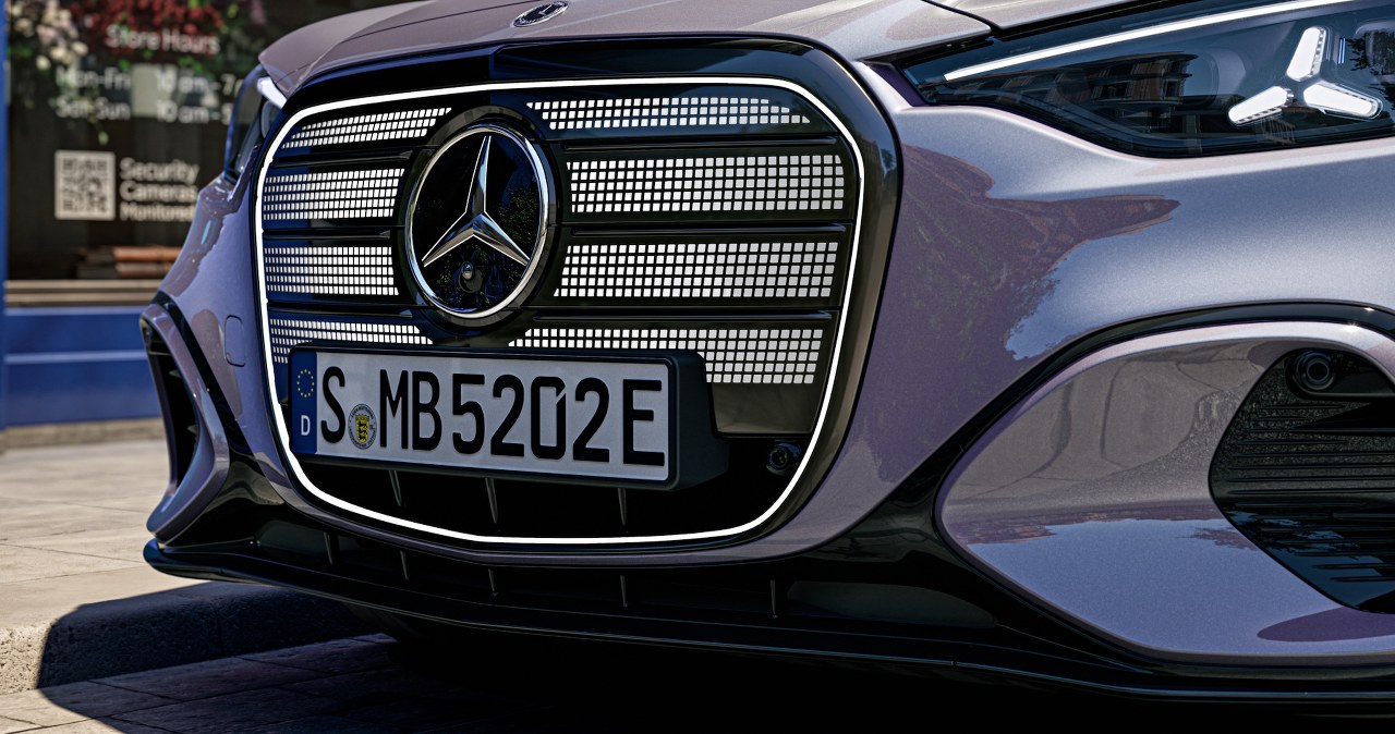 Mercedes klasy C w wersji elektrycznej może mieć na maskownicy 942 światełka