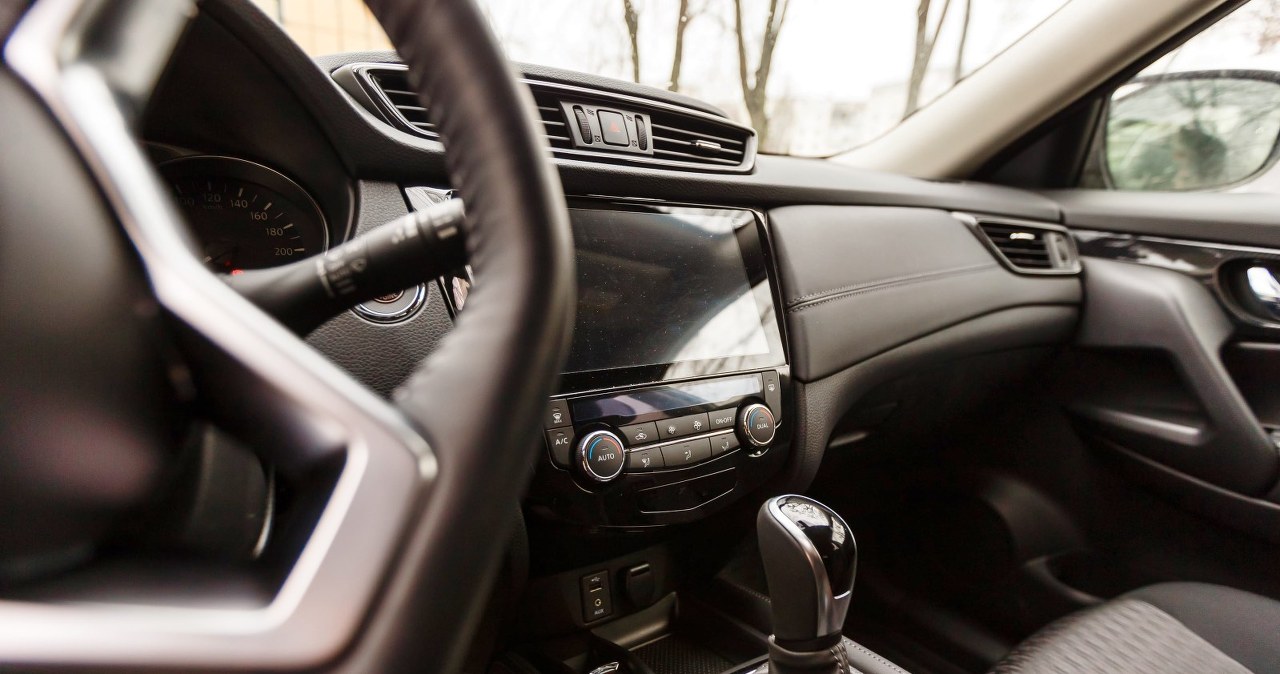 Cieszysz się zapachem nowego samochodu? Badacze mają niepokojące wnioski