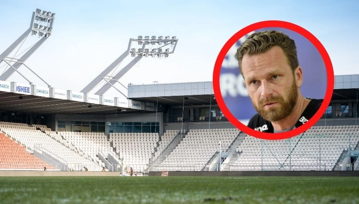 ​Bartosz Grzelak został nowym trenerem piłkarzy Cracovii, a jego celem będzie utrzymanie zespołu w ekstraklasie. Posiadający szwedzkie i polskie obywatelstwo szkoleniowiec zastąpił na tym stanowisku Lukę Elsnera. 