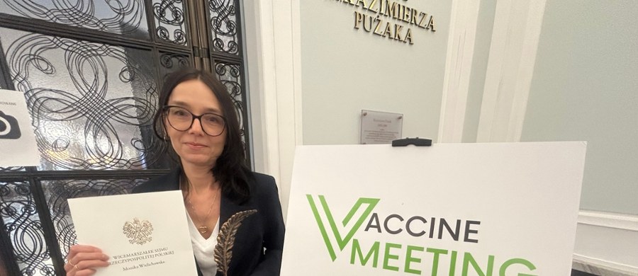 Reporterka RMF FM Anna Kropaczek odebrała dzisiaj nagrodę Zdrowe Pióro. Jest to wyróżnienie przyznawane dziennikarzom, którzy pokazują, jak skutecznie zmniejszać ryzyko infekcji w sezonie jesienno-zimowym. Nagrody przyznaje Rada Naukowa Ogólnopolskiego Programu Zwalczania Chorób Infekcyjnych. Wyróżnienia wręczono w czasie uroczystej Gali w Sejmie. 