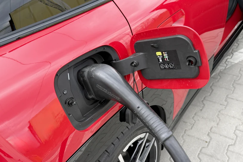 Przetestowali prawdziwy zasięg elektryków. Chiński model pobił rywali