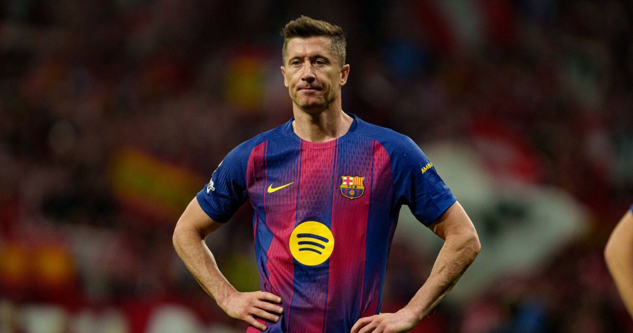 Gorąco wokół Lewandowskiego, "lekceważony przez Laportę i Deco", bije na alarm