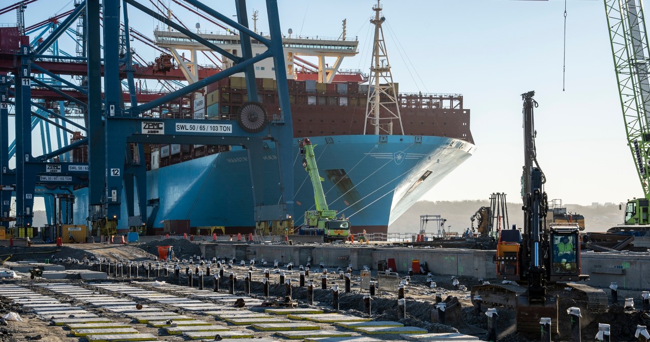 Największy port w tej części Europy. Przyjmie ogromne statki