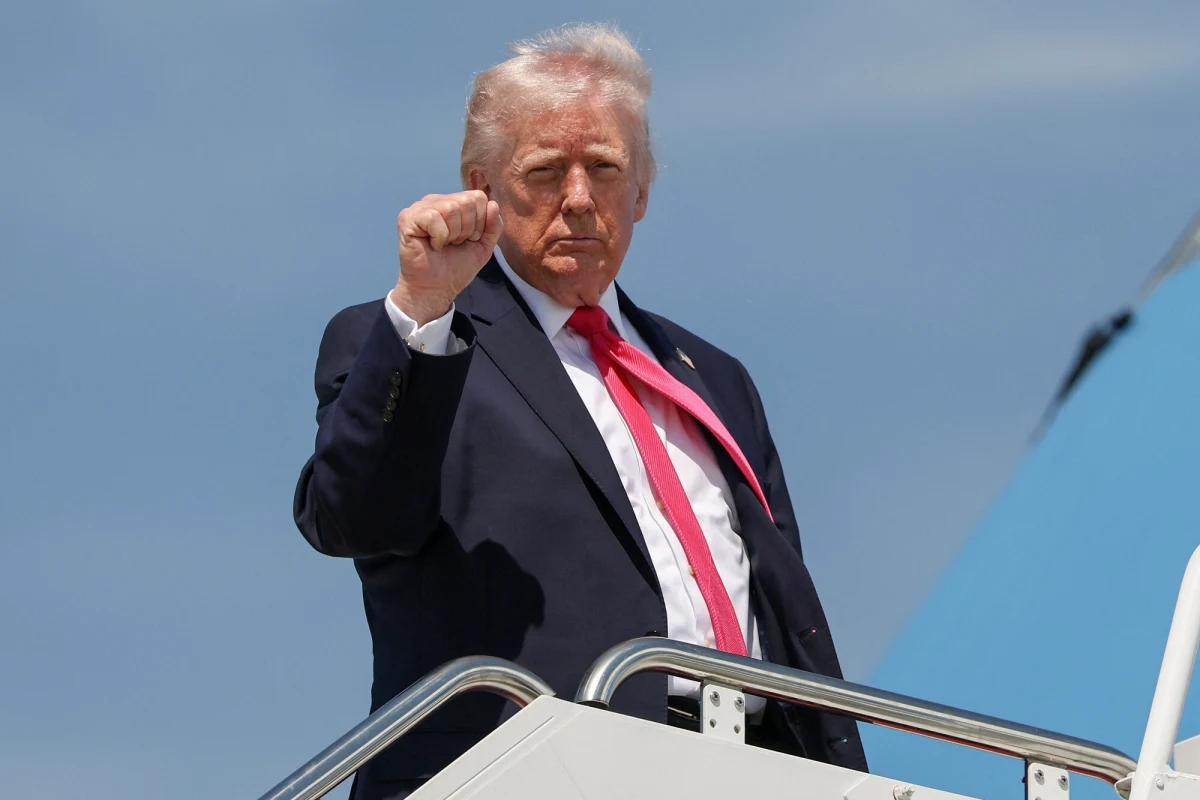 Pentagon przedstawił szczegóły rekordowego budżetu obronnego na przyszły rok. Administracja Donalda Trumpa chce przeznaczyć aż 1,5 biliona dolarów na nowe projekty militarne, jednak Kongres - podzielony i sceptyczny - może pokrzyżować te plany.