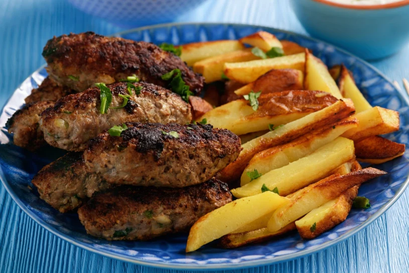 Soczysty bałkański przysmak. Idealny zarówno na grilla, jak i obiad