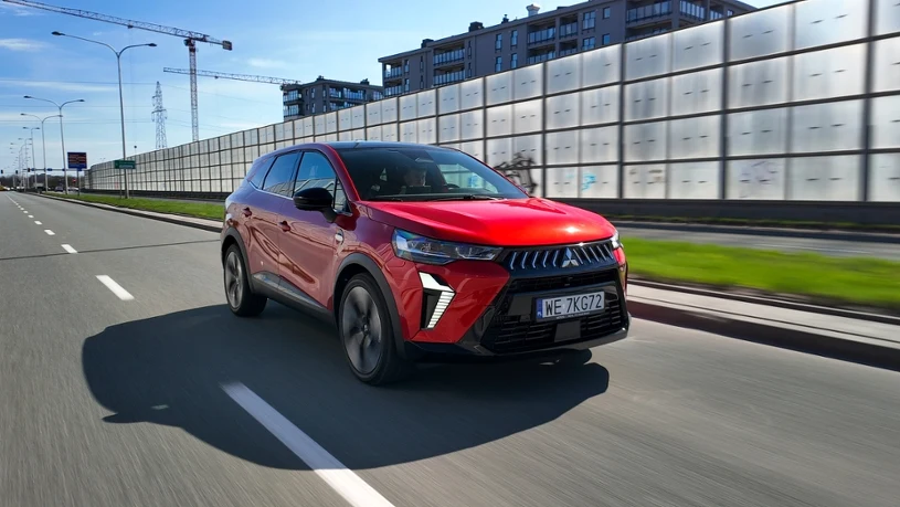 Test Mitsubishi Grandis 1.3 MHEV. "Normalny" SUV, ale w mieście są problemy