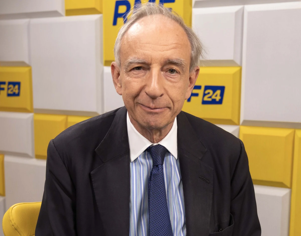 "Wątpię, żeby PKOI pytał MSZ o zdanie na temat współpracy z Zondacrypto. Ta spółka nie jest zarejestrowana w Polsce, więc nie ponosimy za to odpowiedzialności. Natomiast będziemy pomagać polskim obywatelom, jeśli ktoś ich skrzywdził za granicą" - powiedział w Popołudniowej rozmowie w RMF FM Władysław Teofil Bartoszewski, wiceszef polskiej dyplomacji. Podkreślił także, że resort spraw zagranicznych prowadzi rozmowy ze stroną amerykańską na temat otrzymania uzbrojenia od USA. "Wiele państw czeka na amerykańskie uzbrojenie. Dyplomacja działa i z całą pewnością nie jesteśmy na końcu kolejki" - stwierdził.