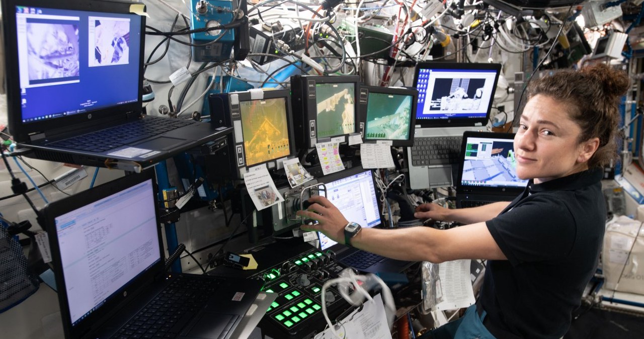 Astronauci na ISS dostali nowe laptopy. Kosmiczny sprzęt