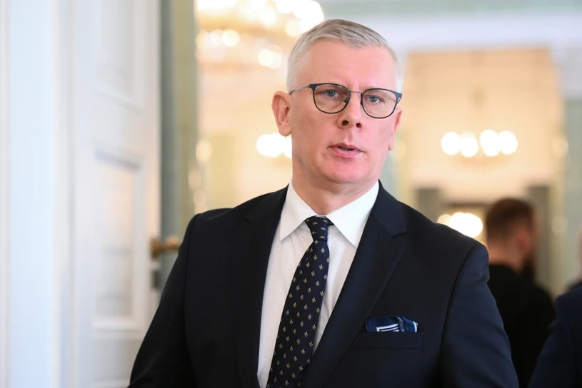 Cenckiewicz złożył rezygnację. "Wobec bezprawnych działań rządu"