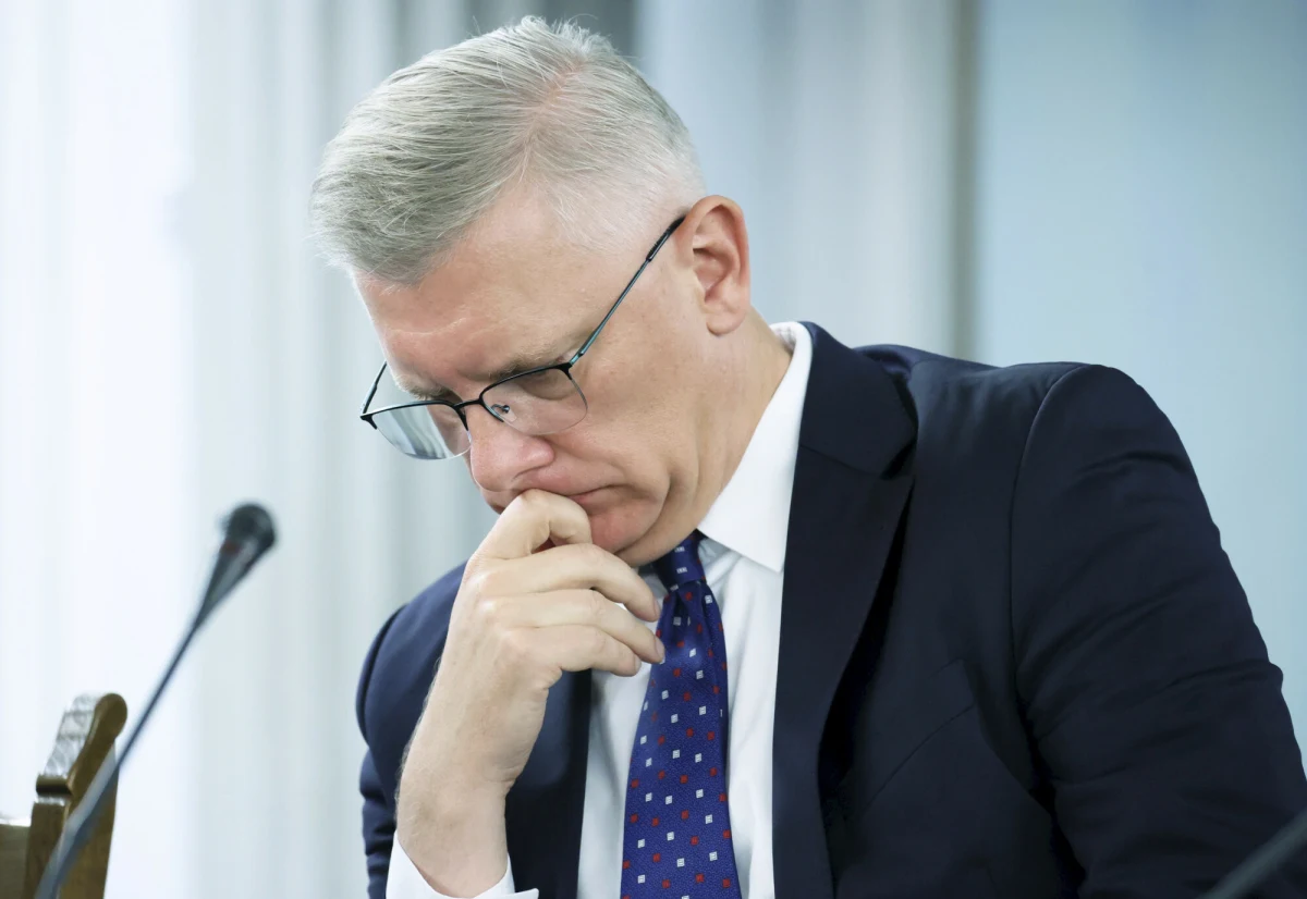 Sławomir Cenckiewicz zrezygnował z szefowania BBN. Informacje tę podał Rafał Leśkiewicz, rzecznik prezydenta Nawrockiego. Tym samym potwierdziły się informacje dziennikarza RMF FM, że jeszcze dziś Cenckiewicz pożegna się z Biurem Bezpieczeństwa Narodowego.