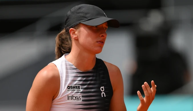 Nerwy Świątek po starcie drugiego seta. Było już 0:2. Brutalna odpowiedź