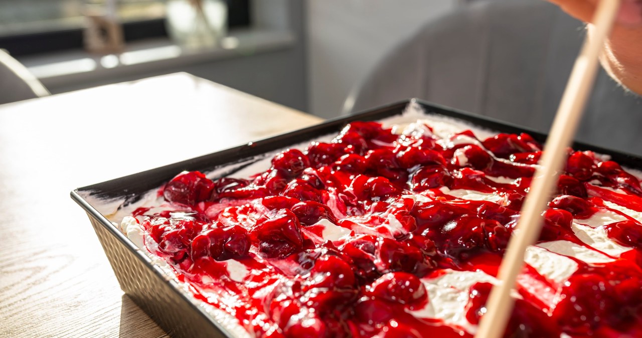 Lekkie jak chmurka, kremowe i orzeźwiające. Polubisz to ciasto