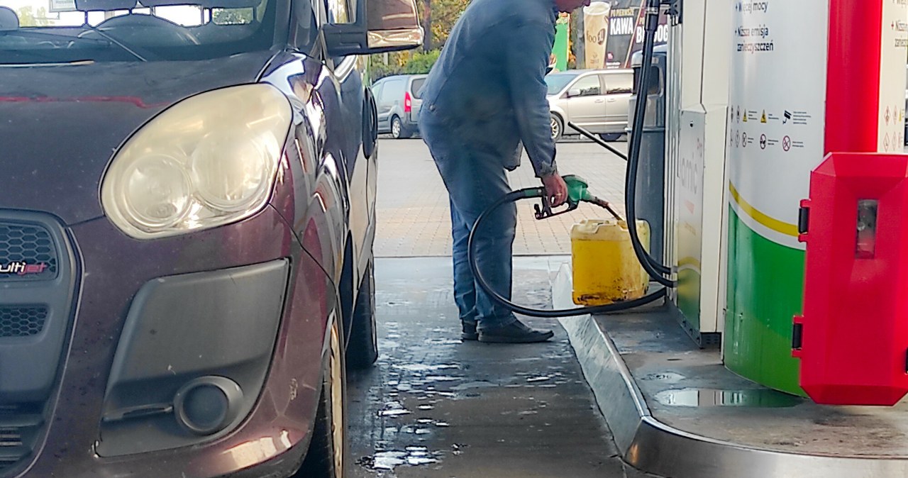 Specjalne dopłaty do paliwa. Resort energii odpowiedział na apel