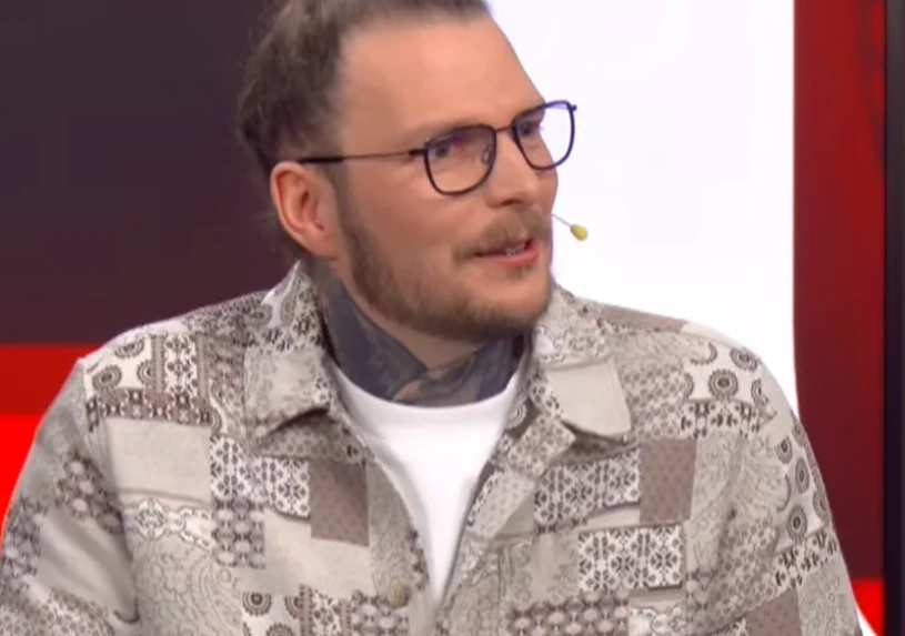 Żurnalista pokazał twarz i ujawnił zarobki. Kwoty robią wrażenie