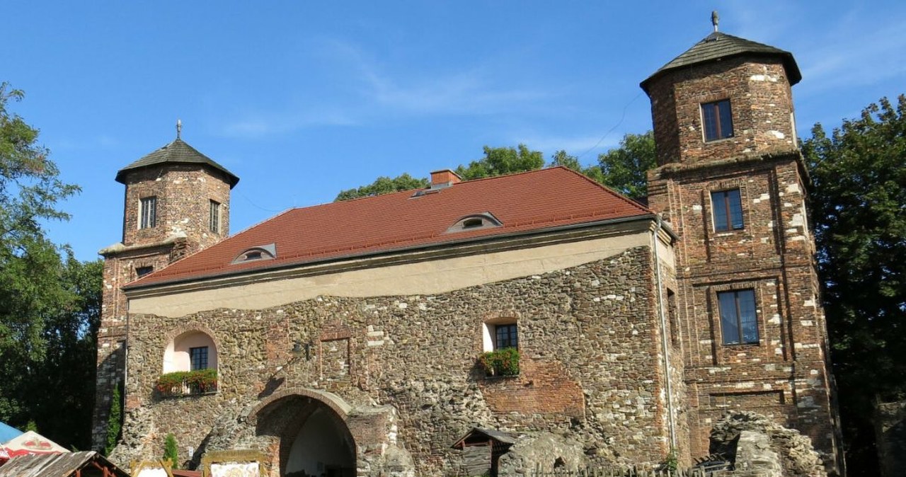 Mało znany zamek na Śląsku to hit na weekend. Ma podziemia i wieżę widokową