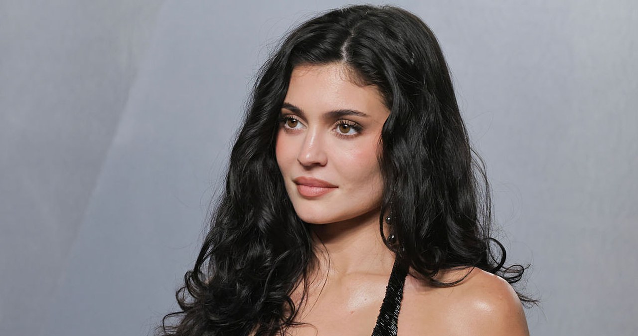 Kylie Jenner w kostiumie z ogromnymi wycięciami. Eksperci komentują