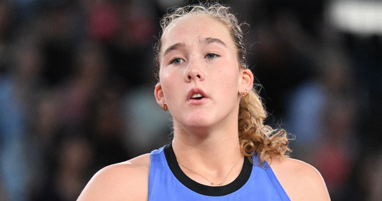 Zaskakujące 0:2 Andriejewej u progu starcia Świątek. Koniec po 90 minutach