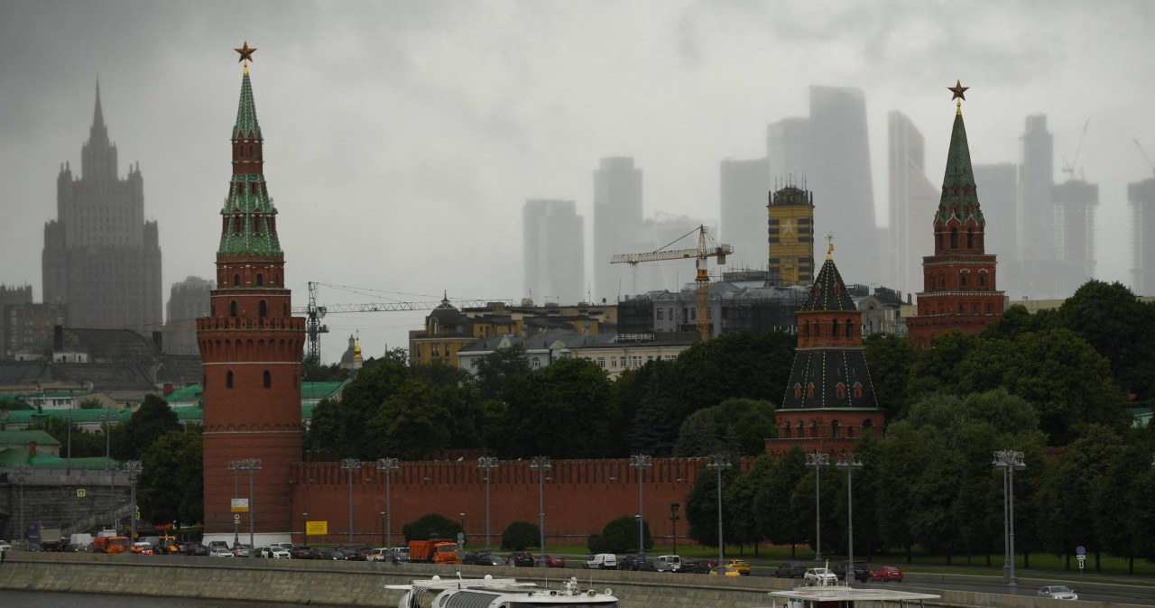 Przerzut żołnierzy i sprzętu z Rosji. Kreml stosuje nieoczywistą taktykę