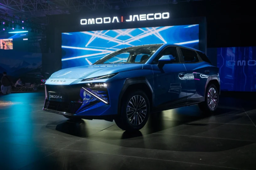 Omoda 4 to przepis na hit. Świetny wygląd, wybór napędów i przystępna cena