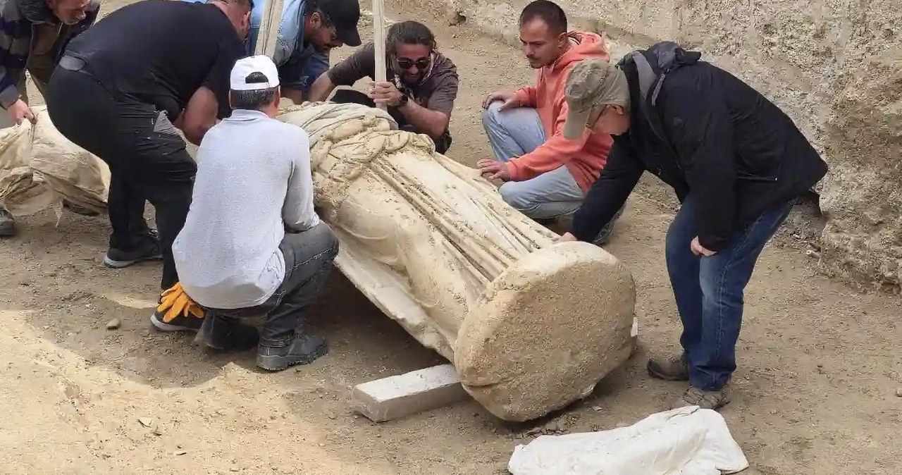 Laodycea zaskakuje archeologów. Monumentalna Atena w rzymskim teatrze