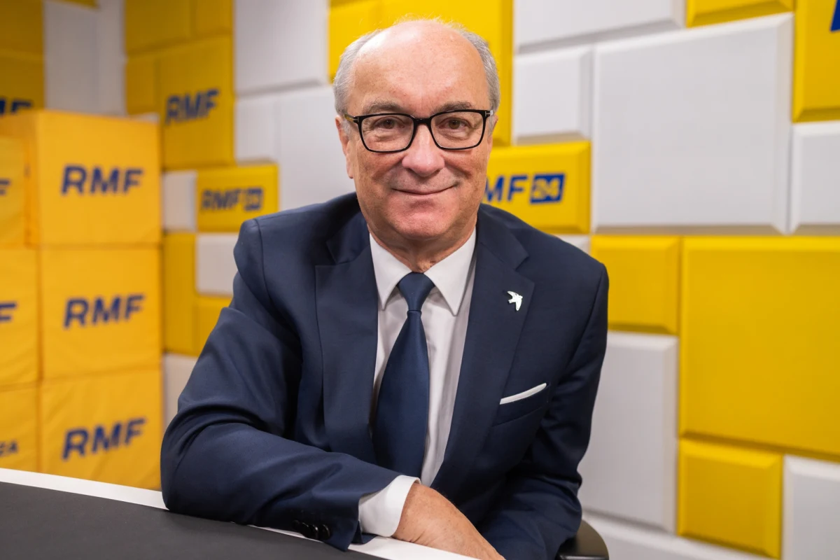 Prezydent Karol Nawrocki przekazał marszałkom Sejmu i Senatu do zaopiniowania aneks do raportu z likwidacji Wojskowych Służb Informacyjnych. Czy marszałek Sejmu zajmie oficjalne stanowisko w tej sprawie? Dlaczego prezydentowi zależy na upublicznieniu aneksu? Na te i inne pytania odpowie Włodzimierz Czarzasty, marszałek Sejmu i lider Nowej Lewicy, który będzie gościem Porannej rozmowy w RMF FM. Zapraszamy!