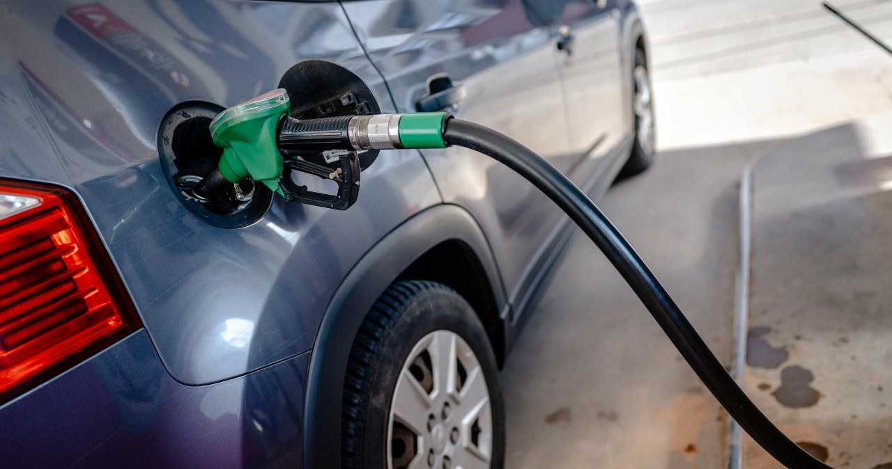 Obniżone stawki VAT na paliwa. Jest decyzja ministra finansów