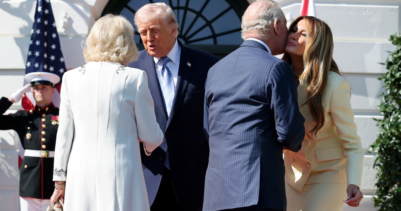 Karol III z wizytą u Trumpa. Doszło do czułego powitania z Melanią